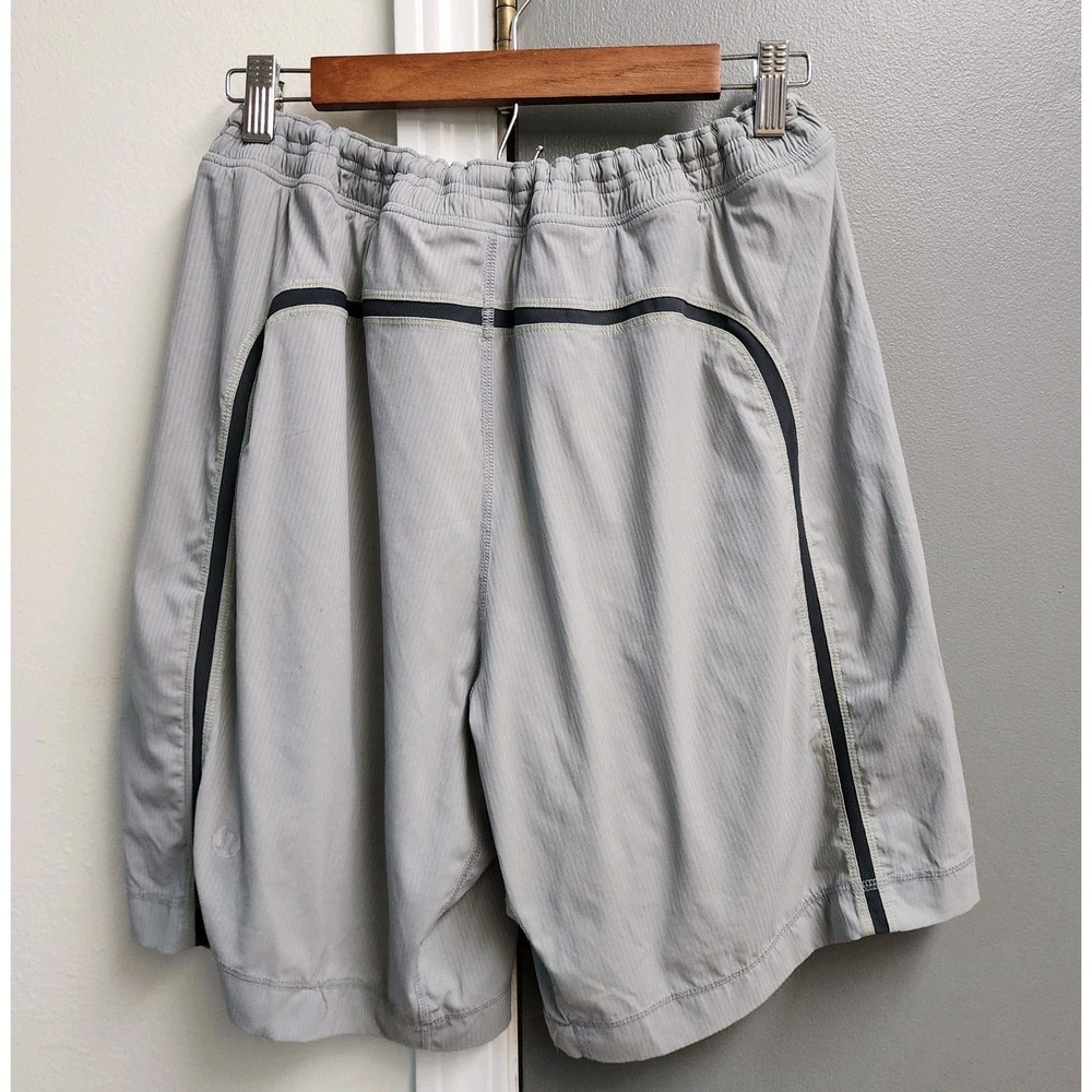 Lululemon Pace Breaker Shorts Mens Gray  Striped Lined Drawstring 9" Inseam  XL
